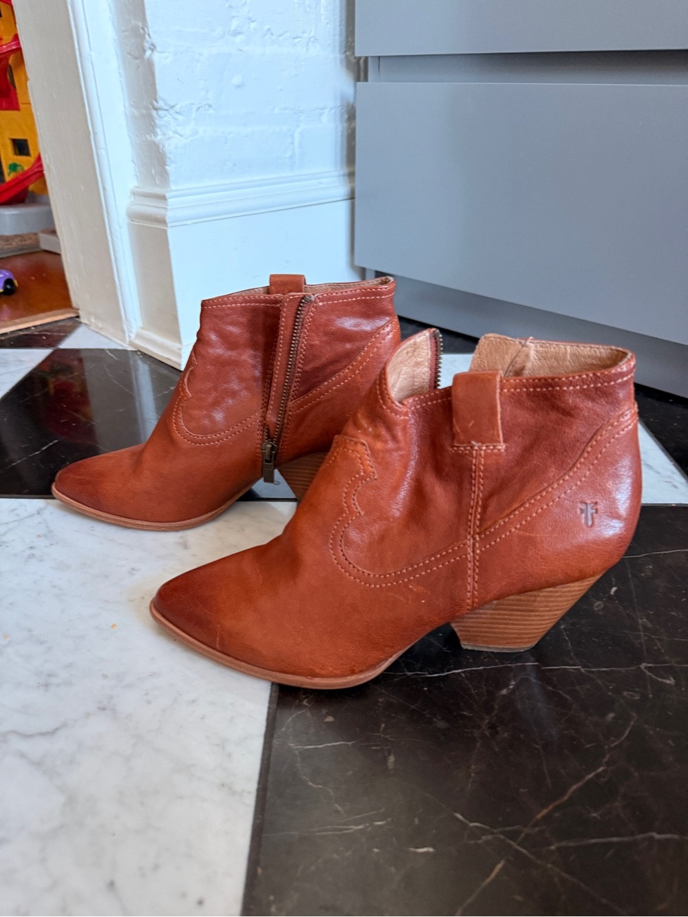 Frye Tobacco Brown/Tan Leather Ankle Booties Western - Picture 3 of 6